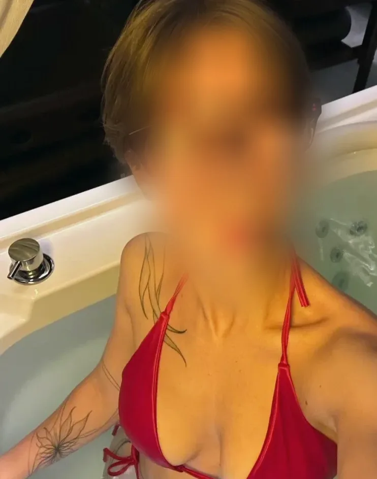 Alina, 21