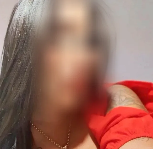 Claudia, 31