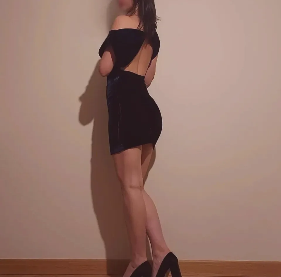 Emilia, 29