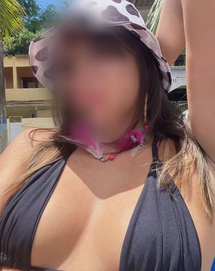 Leyla, 27