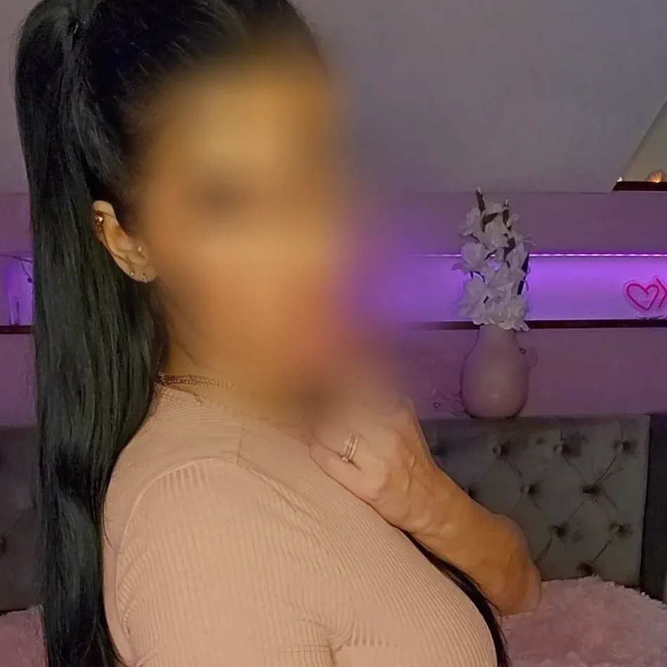 Thea, 33