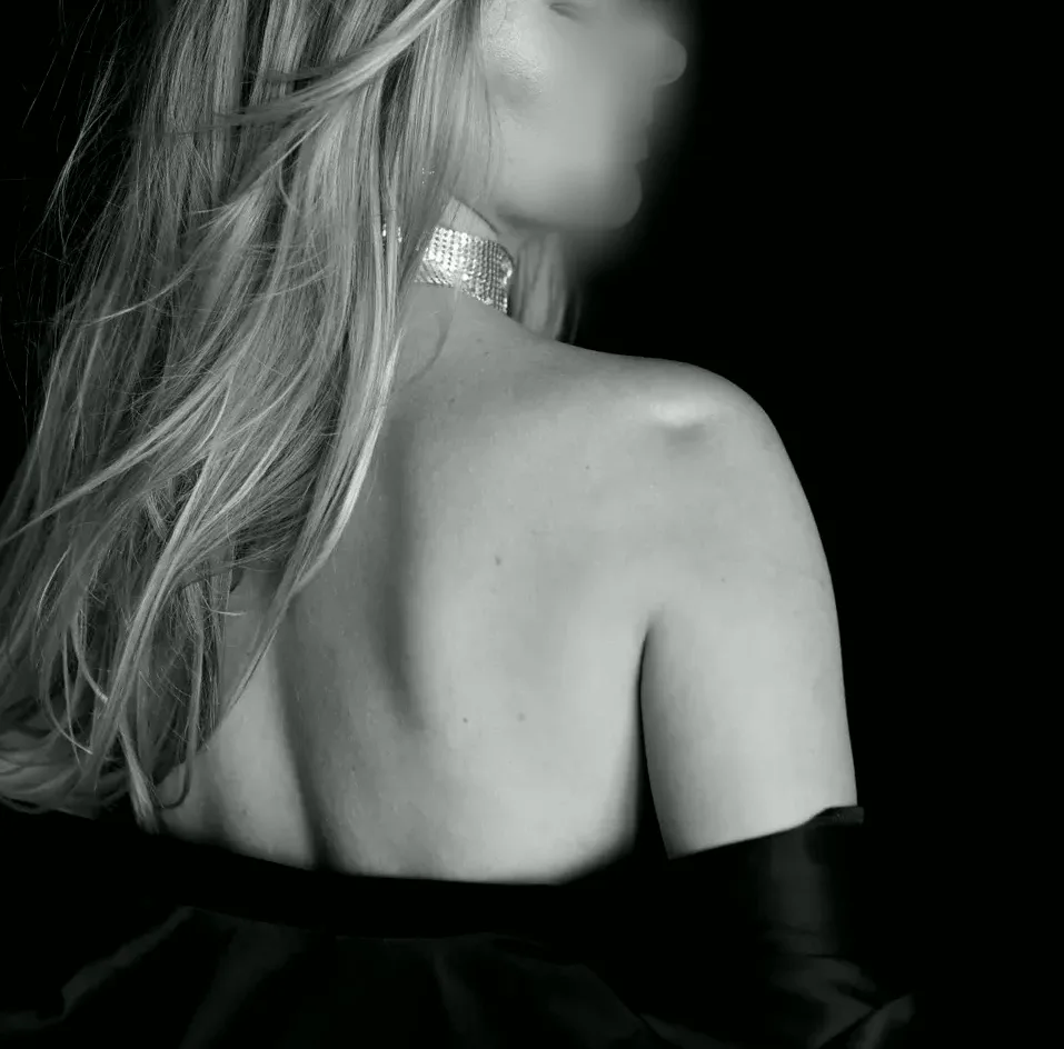 Zeynep, 32